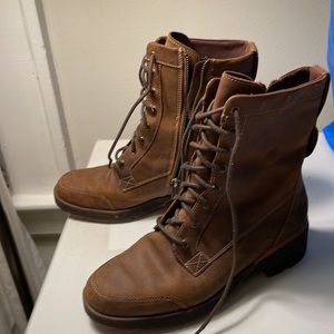 Timberland women’s boots size 8 excellent used condition
